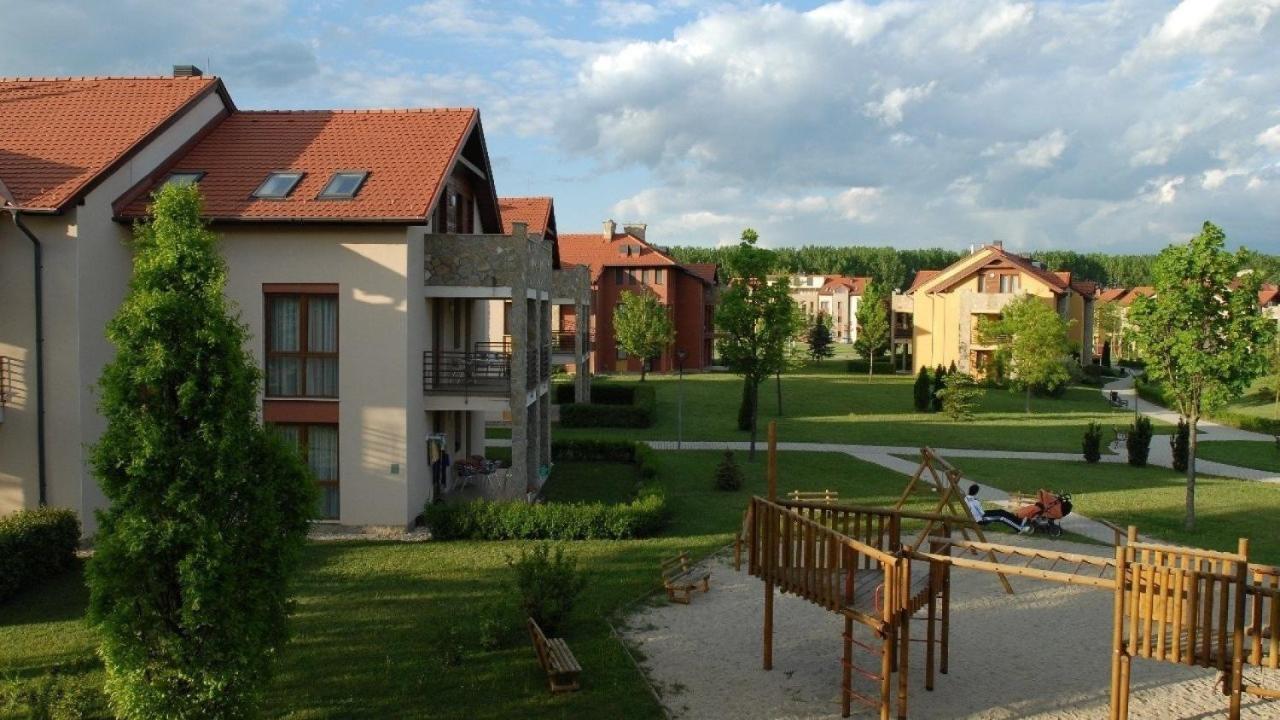 Kamilla Apartman Villapark Buk Exterior photo